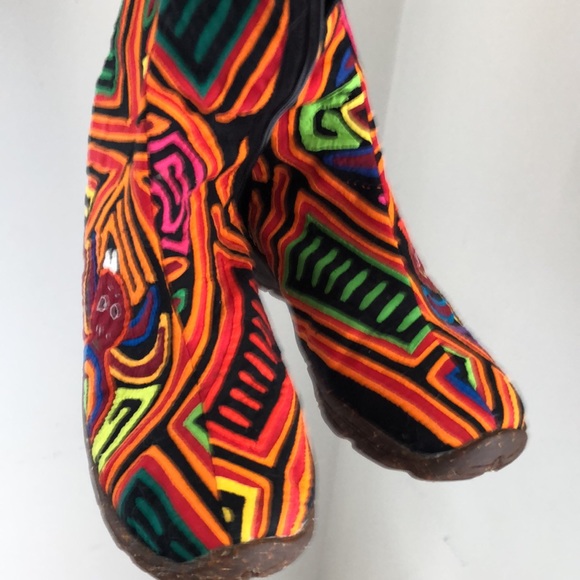 More soon. Handmade Kuna Boots.AUTHENTIC 8.5-9 - Picture 16 of 16
